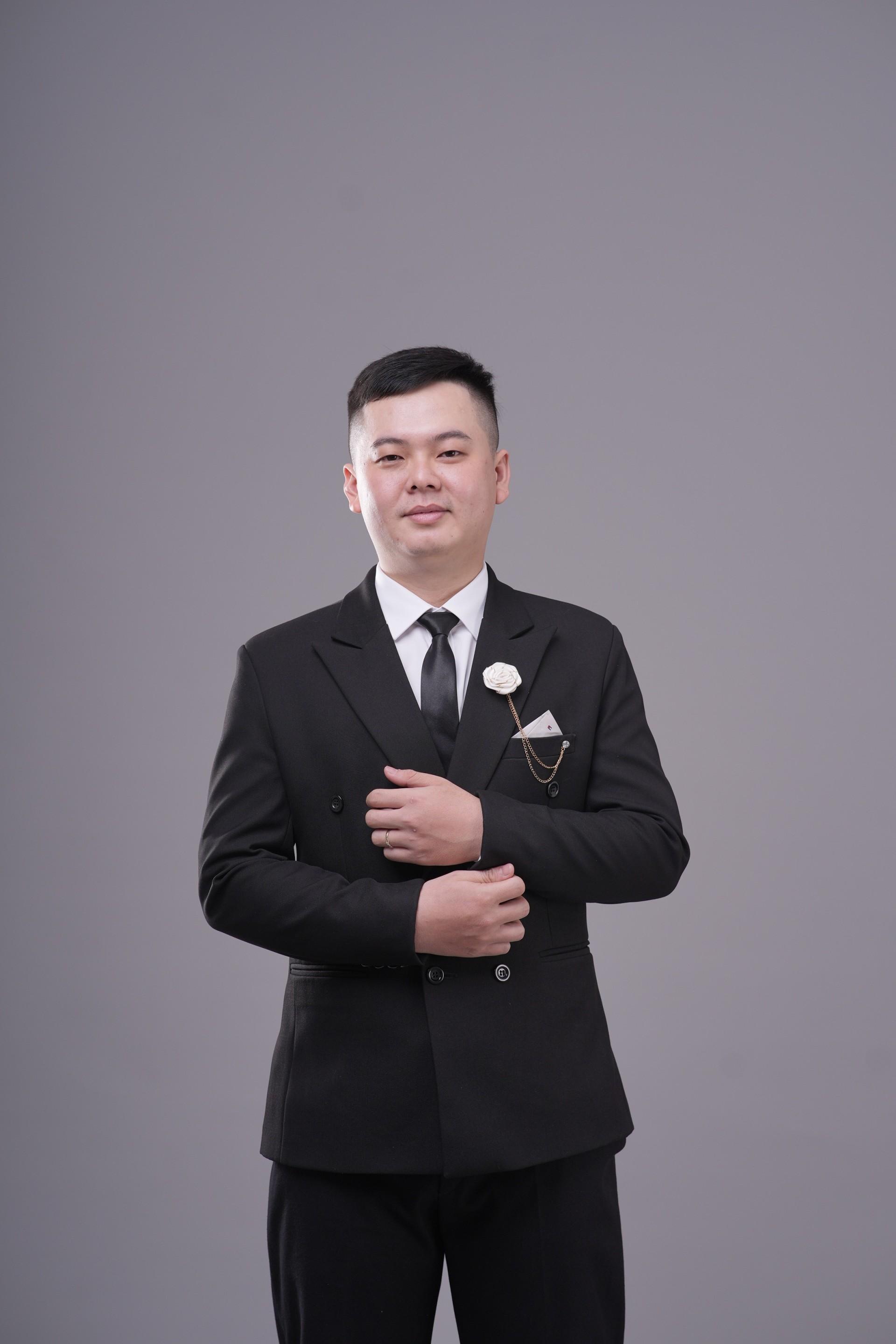 HUN08541