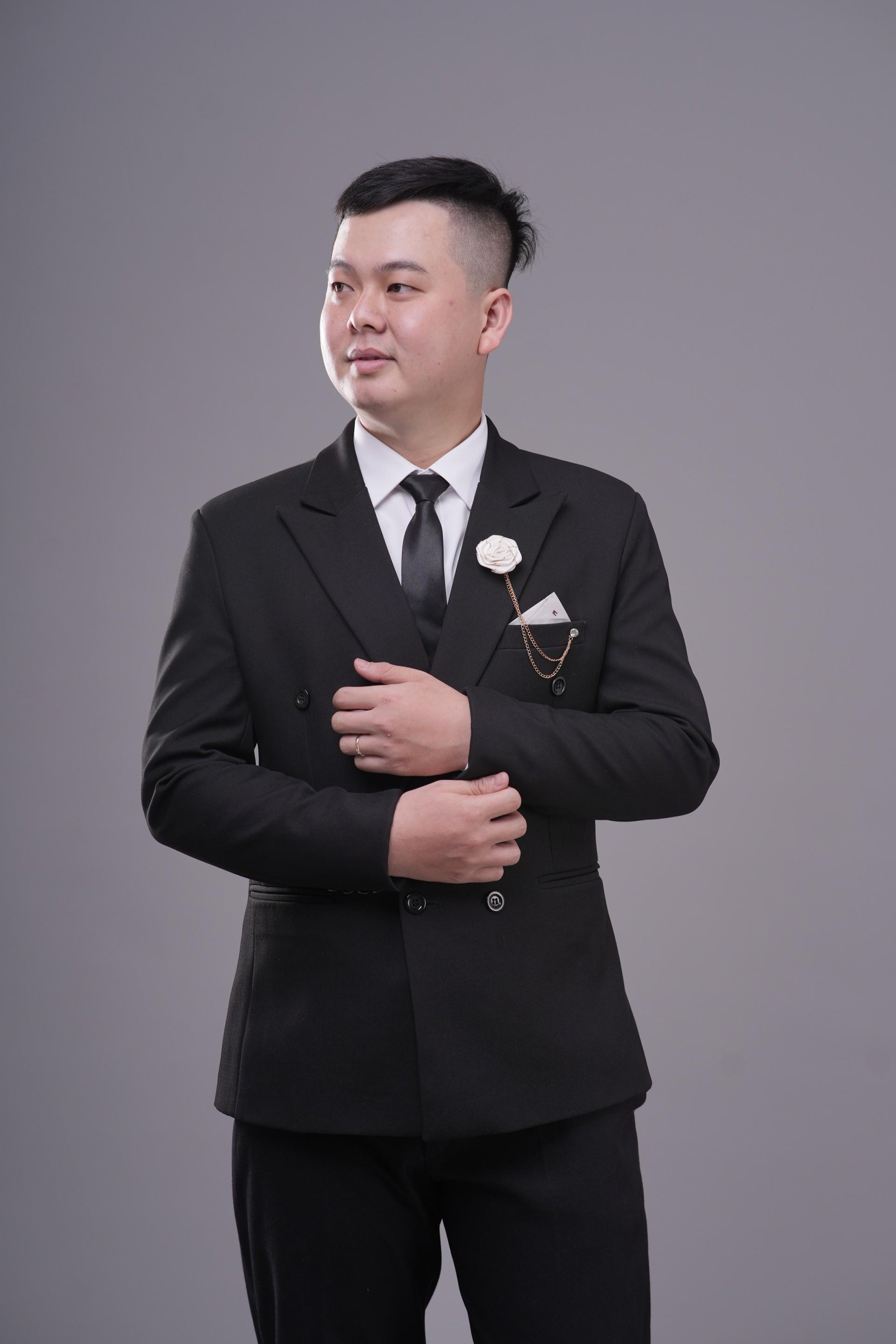 HUN08544