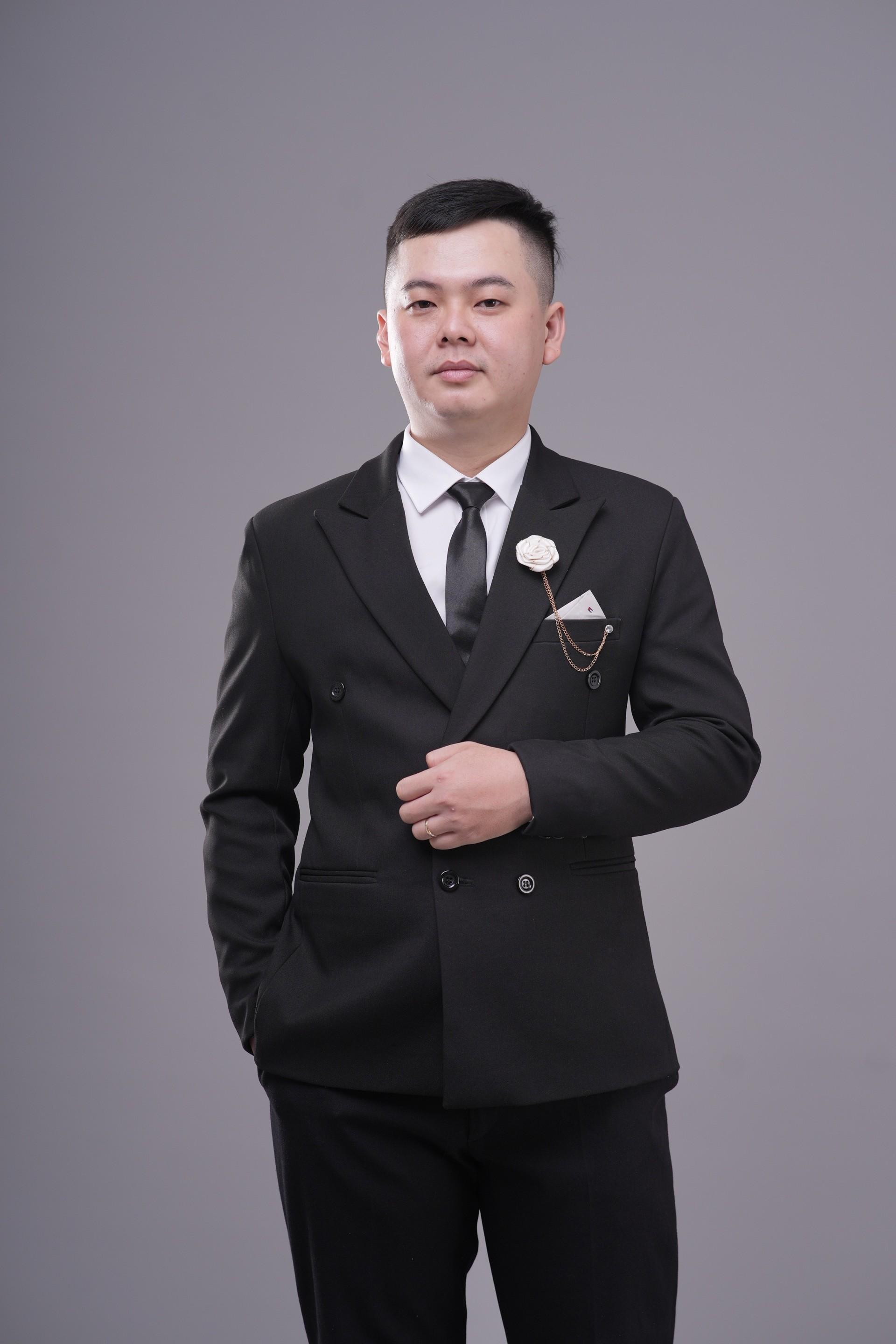 HUN08549