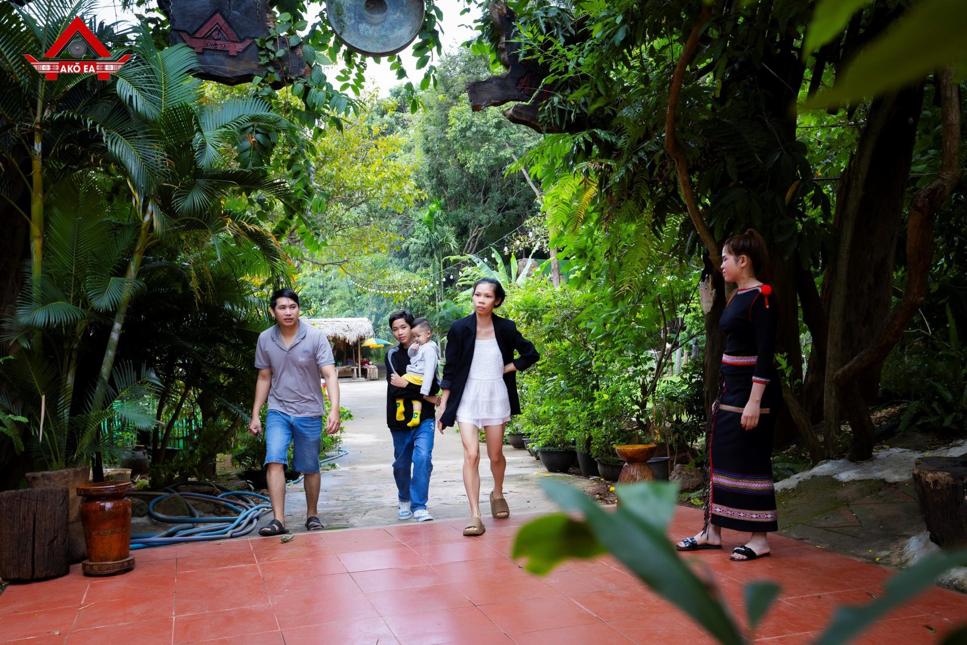 Nhơn PhanIMG 9748