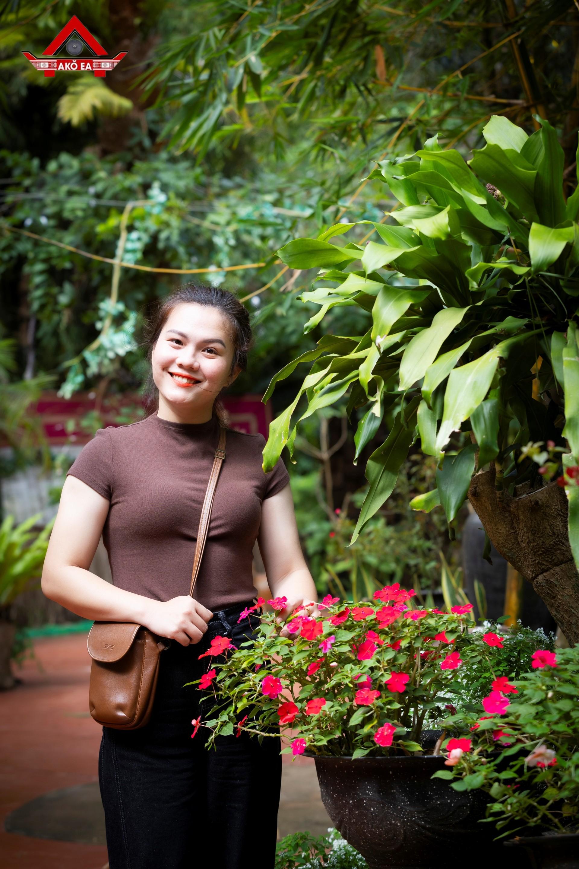 Nhon-PhanIMG_9886a7efa58deedf1a8a.jpg